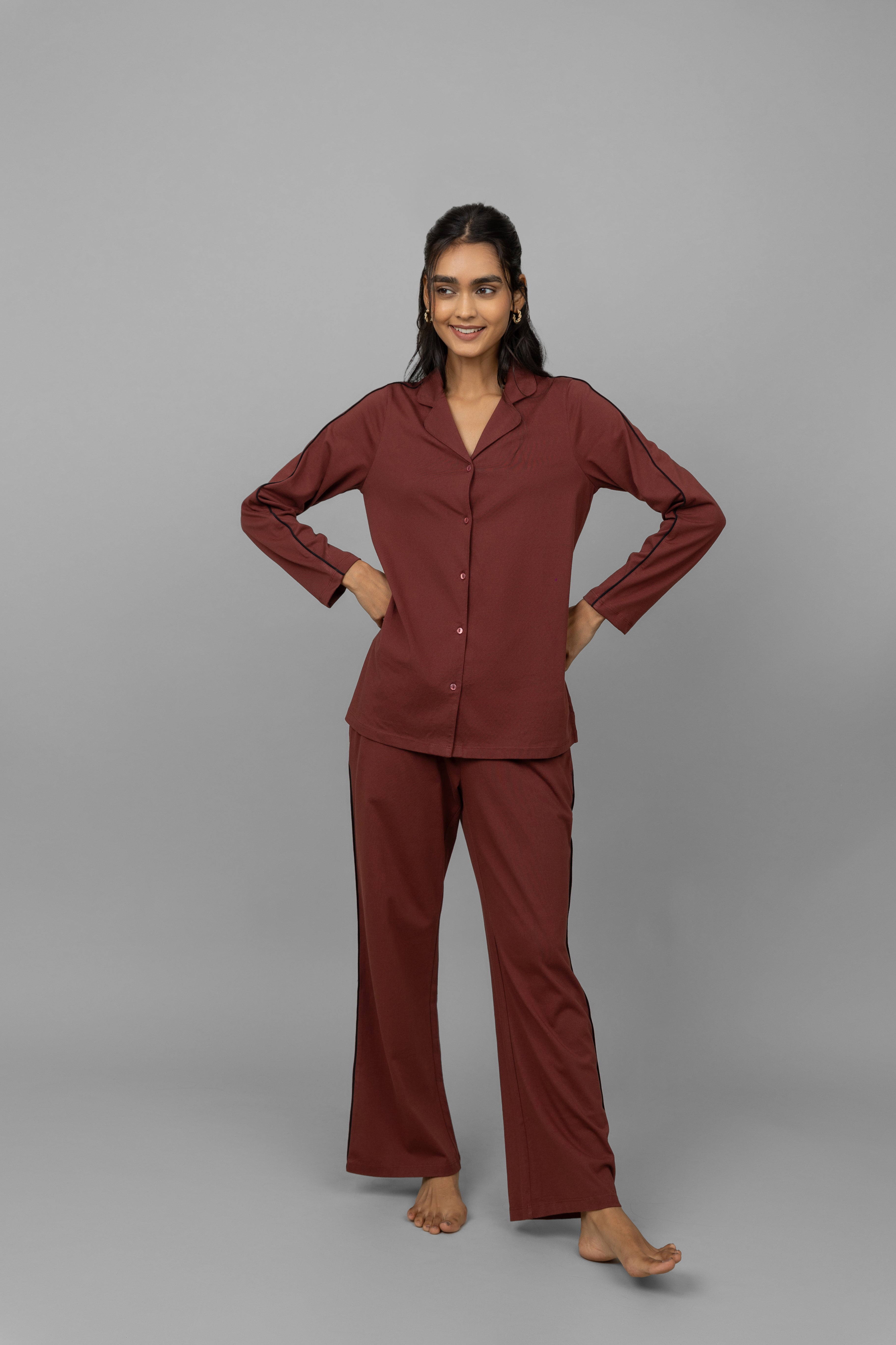 Ladies pyjamas studio hot sale