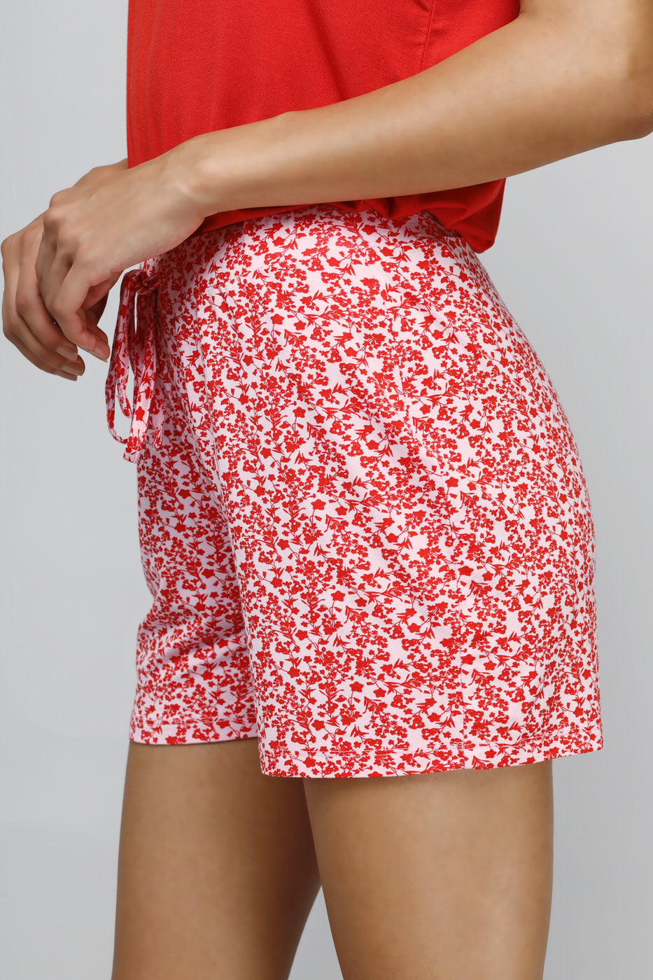 Floral Dream Short in vibrant red floral pattern for summer.