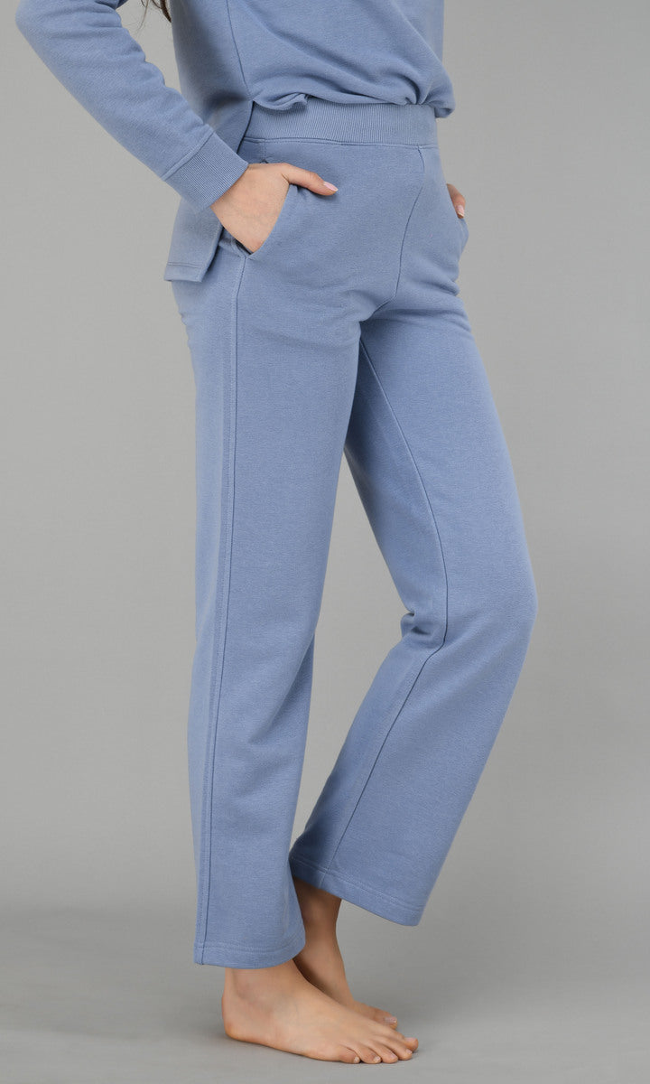 Ice-blue fleece long pullover set with pockets and stylish design.