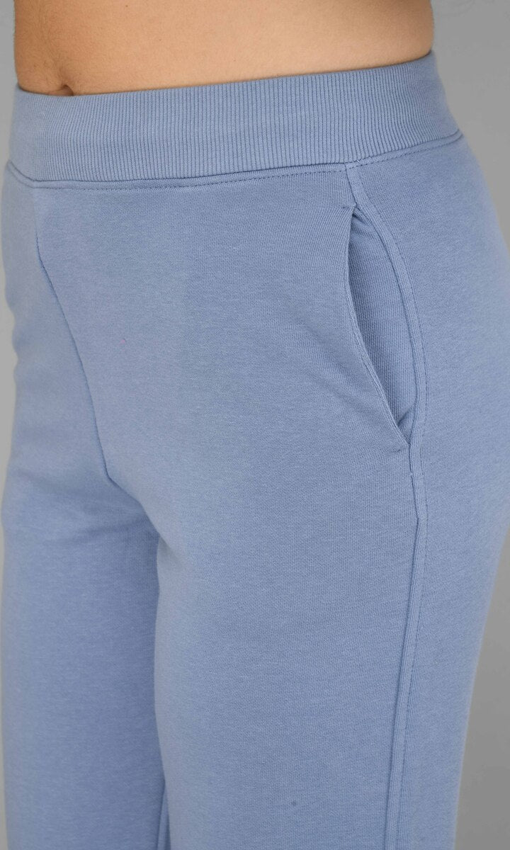 Ice-Blue fleece long pullover set featuring cozy pants with pockets.